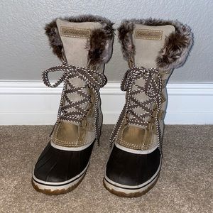 Eddie Bauer Hunt Pac Deluxe boot in Stone color